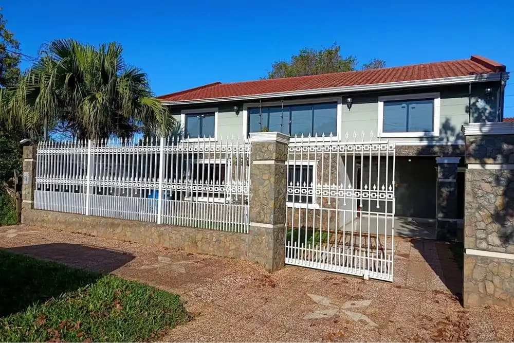 Casa en San Lorenzo — Foto 1 de 6