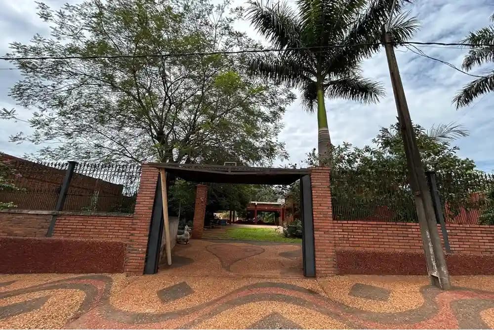 Casa en Itauguá — Foto 1 de 14