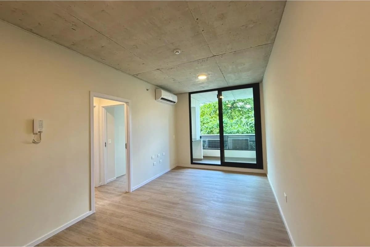 Apartamento en Los Laureles — Foto 1 de 17