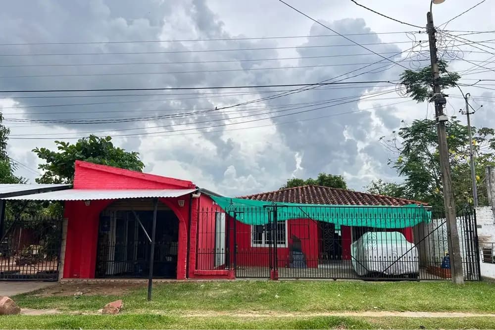 Casa en Limpio — Foto 1 de 21