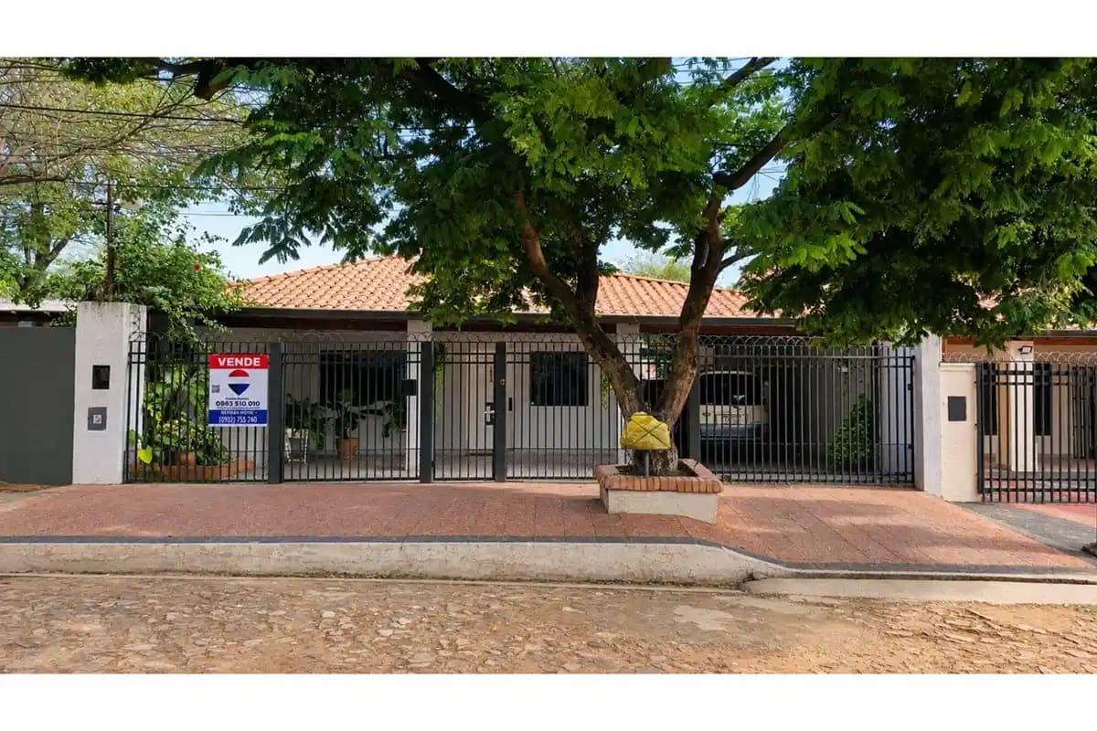 Casa en Lambaré — Foto 1 de 22