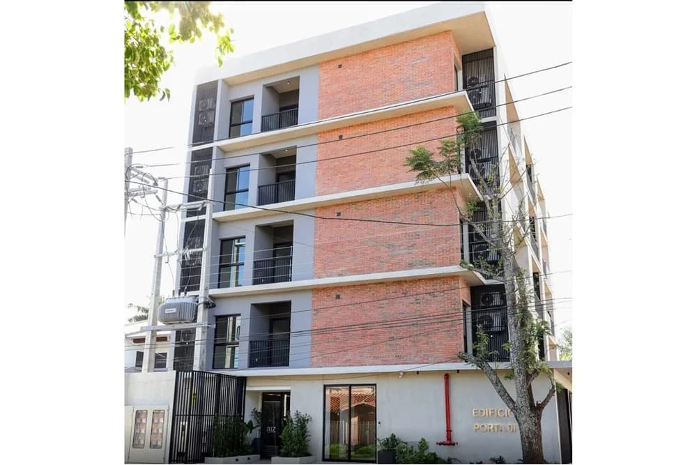 Apartamento en Fernando De La Mora — Foto 1 de 11