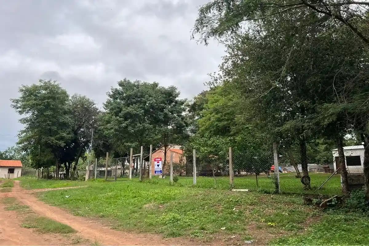Terreno en Limpio — Foto 1 de 3