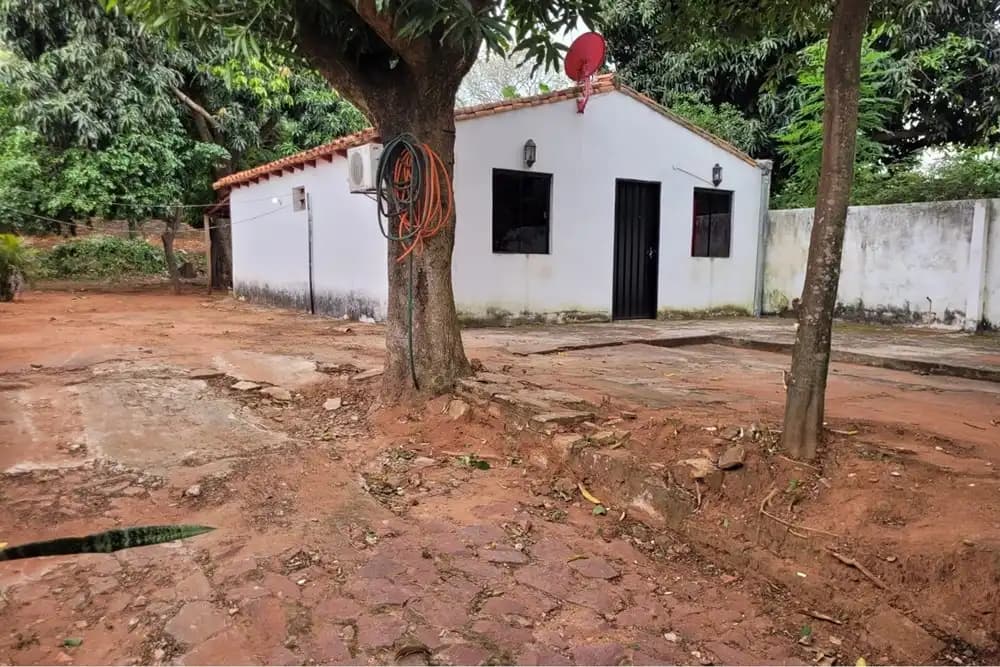 Casa en Ñemby — Foto 1 de 4