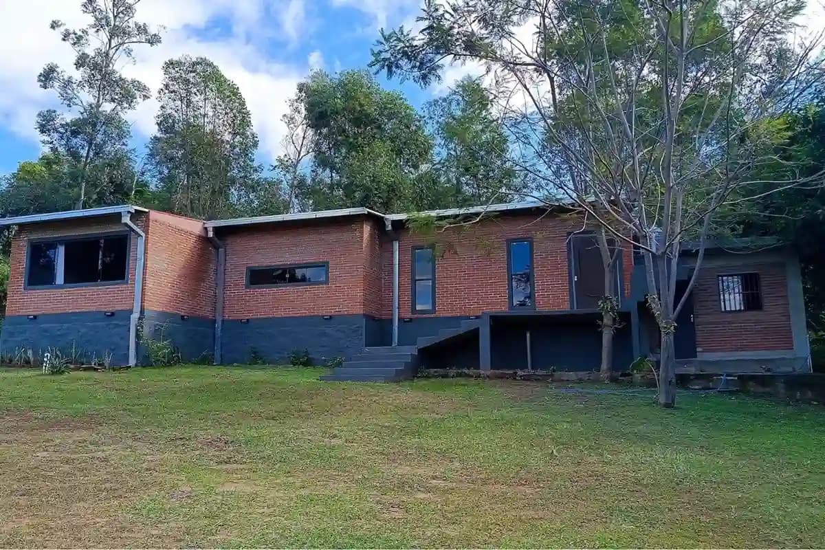 Casa en Itauguá — Foto 1 de 10