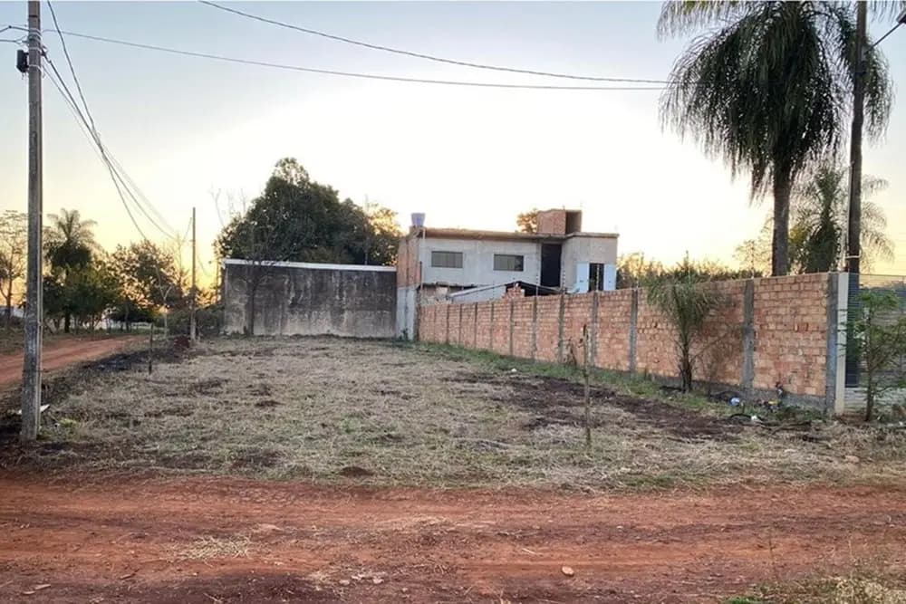 Terreno en Ciudad Del Este — Foto 1 de 4