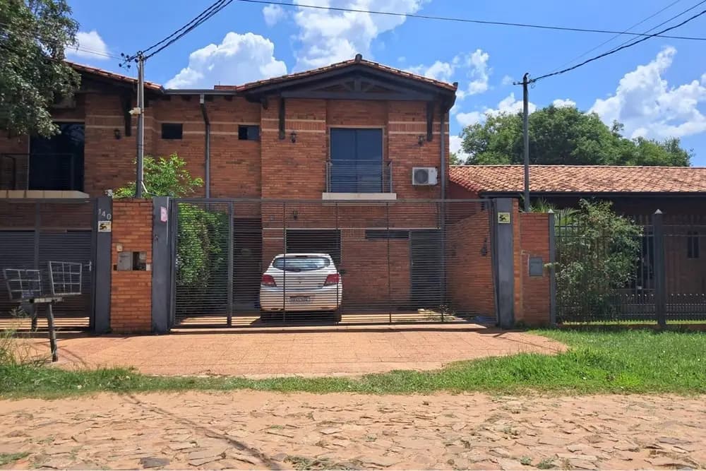 Duplex en Luque — Foto 1 de 6