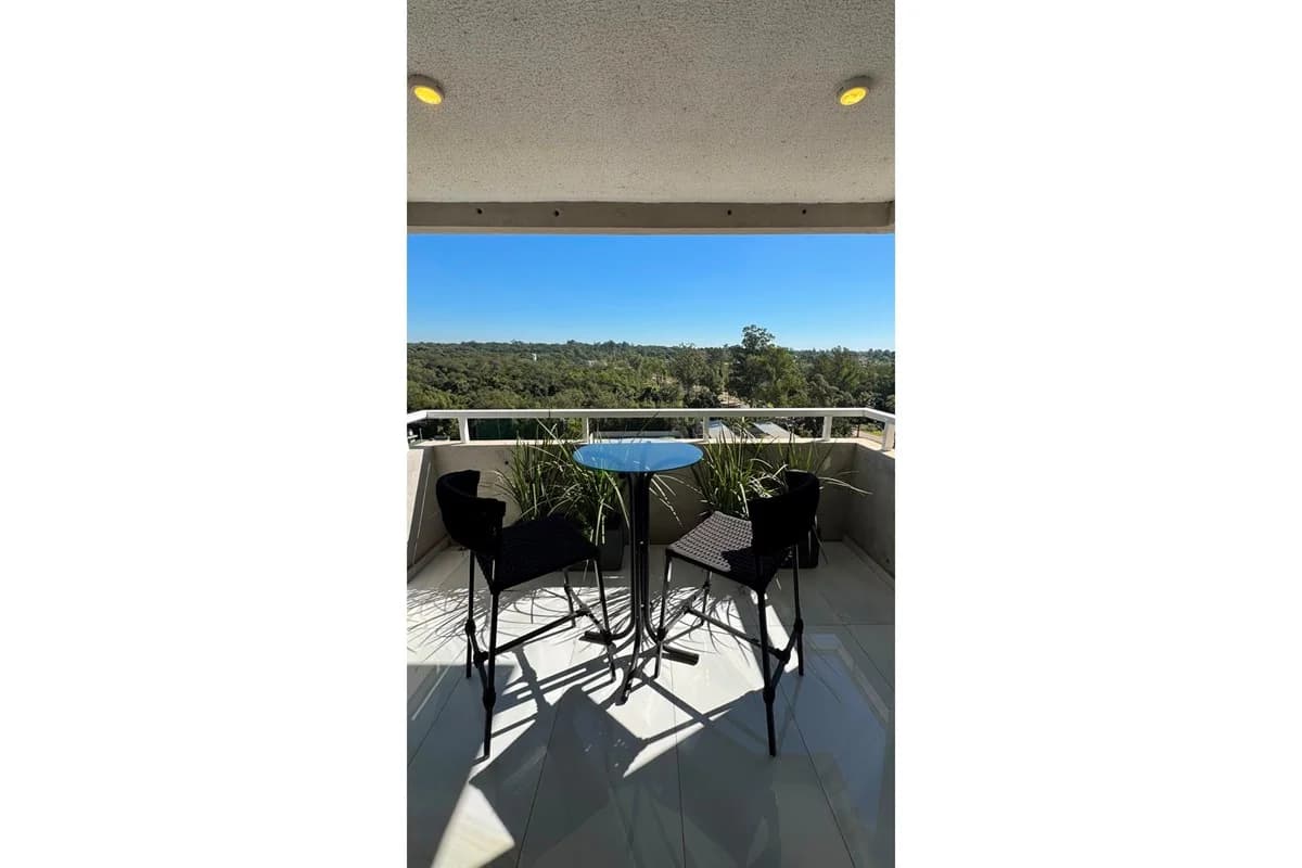 Apartamento en Mariano Roque Alonso — Foto 1 de 17