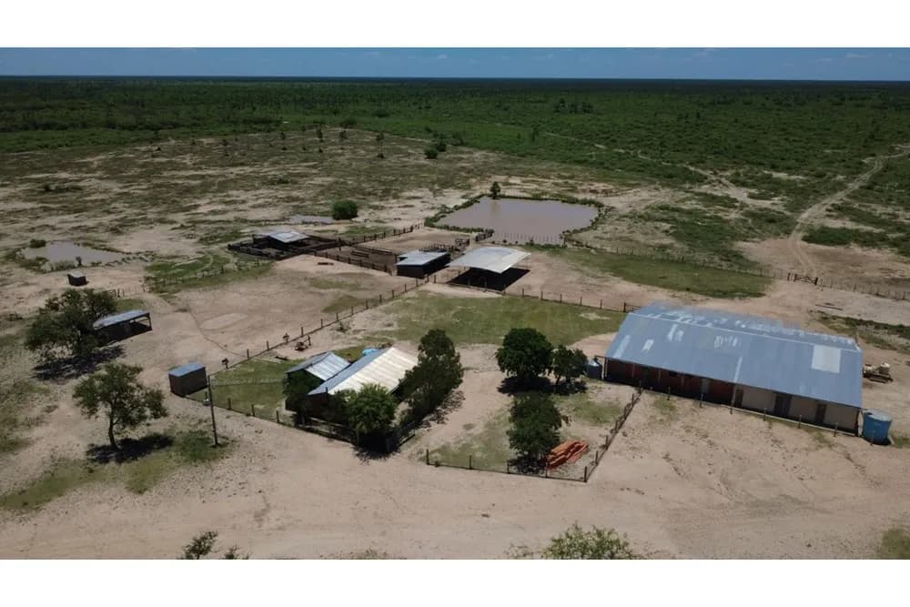 Terreno en Teniente Esteban Martínez — Foto 1 de 19
