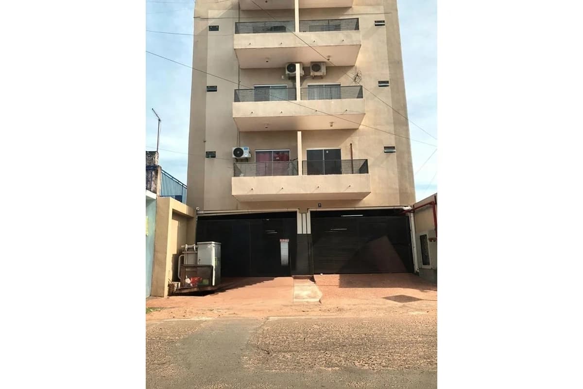 Apartamento en Fernando De La Mora — Foto 1 de 5
