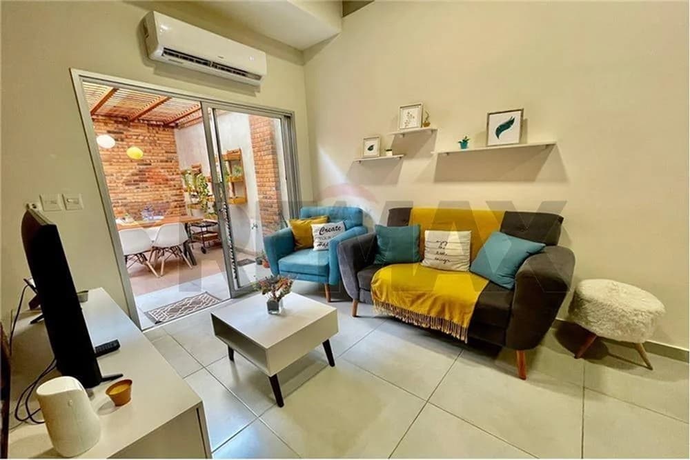 Apartamento en Mariano Roque Alonso — Foto 1 de 9