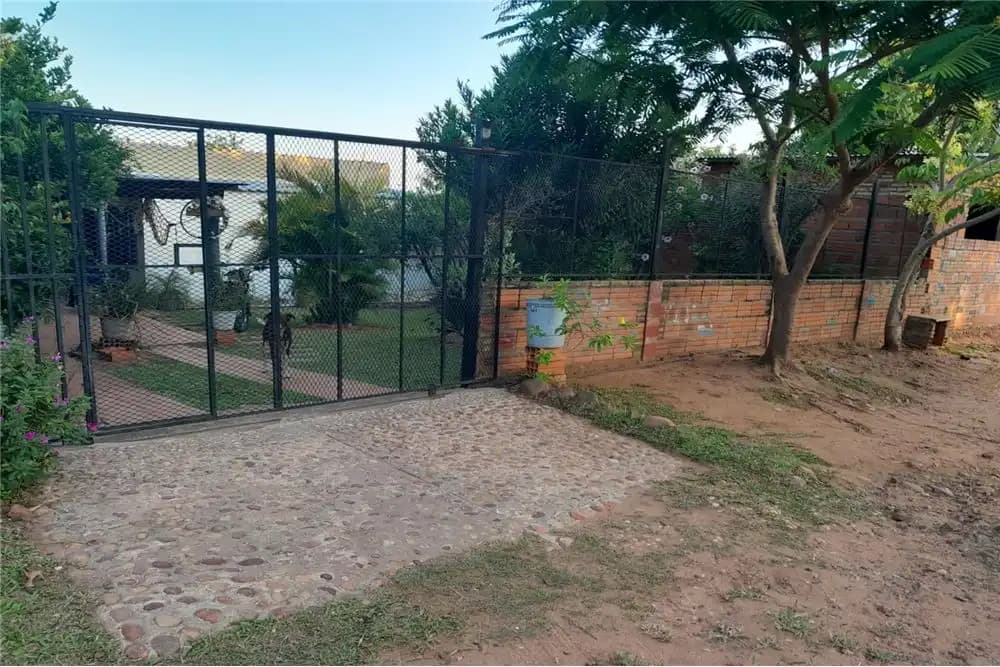 Casa en Limpio — Foto 1 de 11