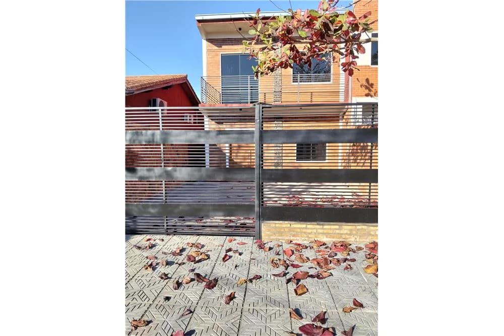 Duplex en Luque — Foto 1 de 17